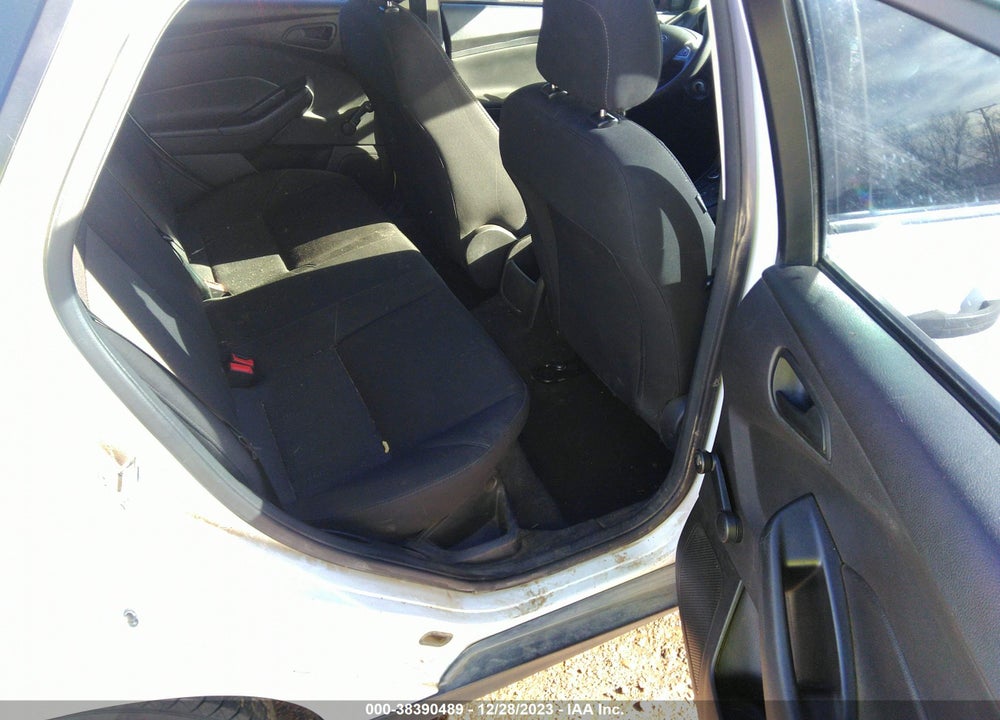 2016 FORD FOCUS S VIN: 1FADP3E29GL405216