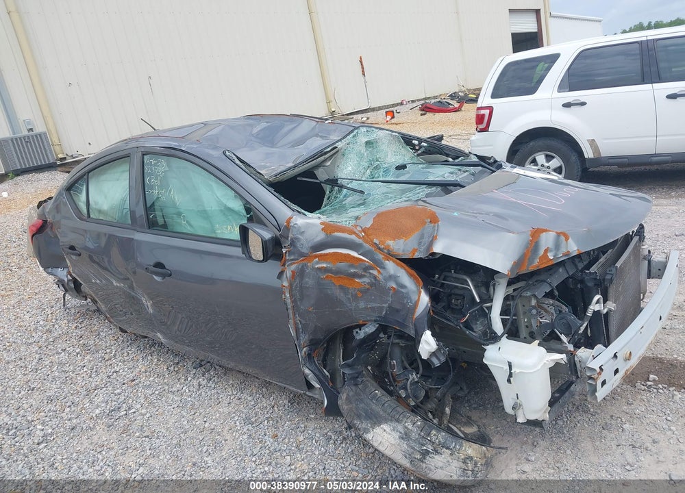2019 NISSAN VERSA 1.6 S+ VIN: 3N1CN7AP4KL823736