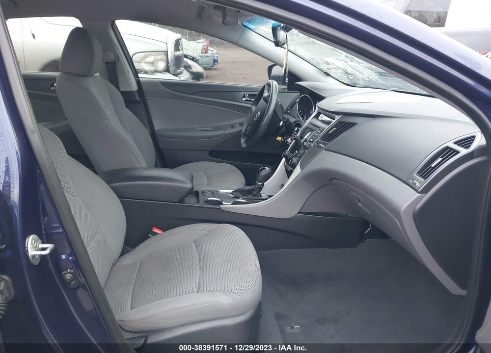 2013 HYUNDAI SONATA GLS VIN: 5NPEB4AC2DH801201