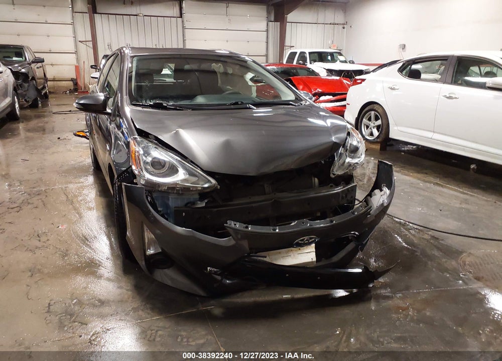 2015 TOYOTA PRIUS C TWO VIN: JTDKDTB39F1576677