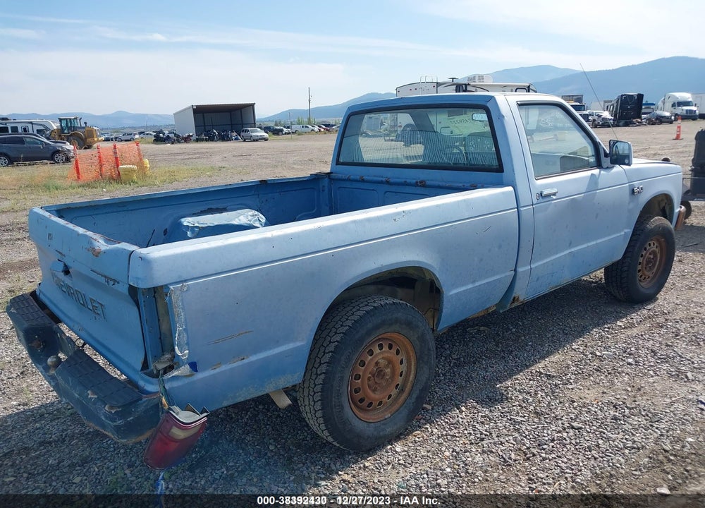1983 CHEVROLET S TRUCK S10 VIN: 1GCCT14B0D8167892