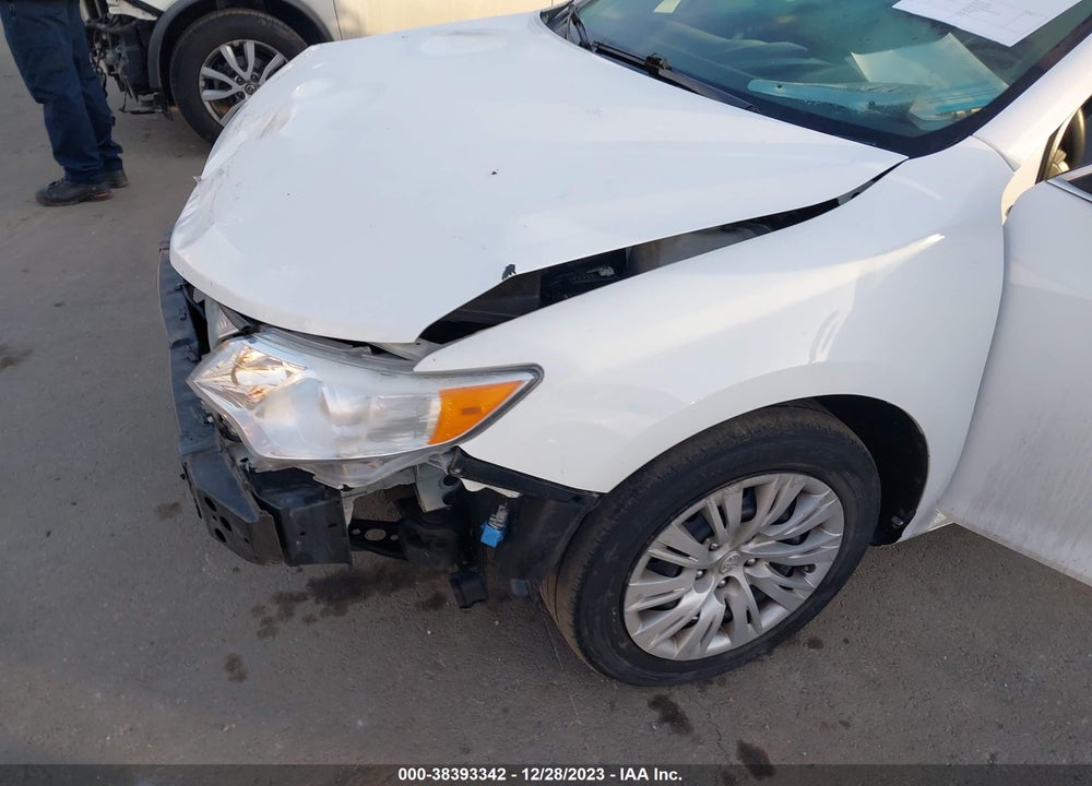 2014 TOYOTA CAMRY LE VIN: 4T4BF1FK9ER424204