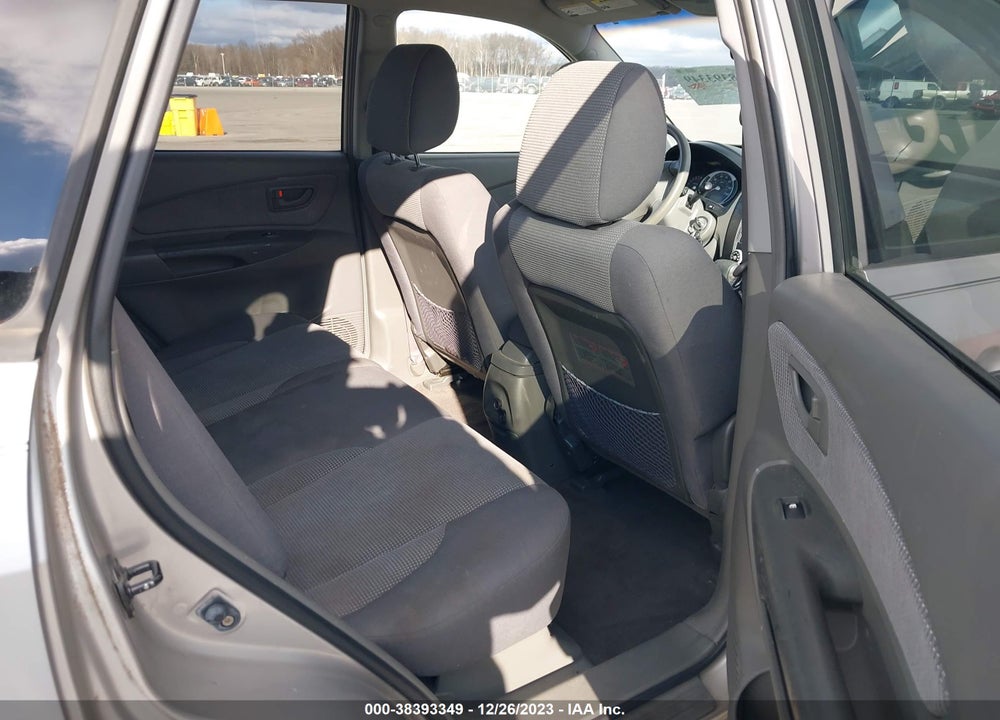 2006 HYUNDAI TUCSON GL VIN: KM8JM12B86U258227