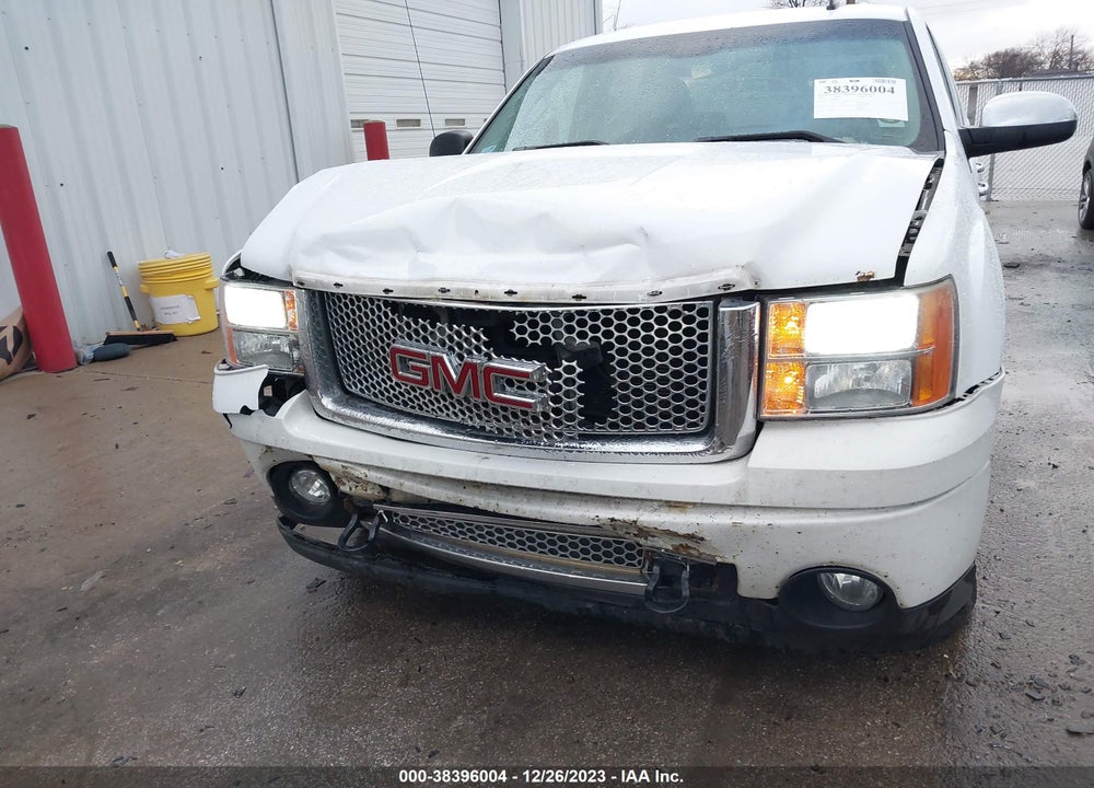 2008 GMC SIERRA 1500 DENALI VIN: 2GTEK638881327329
