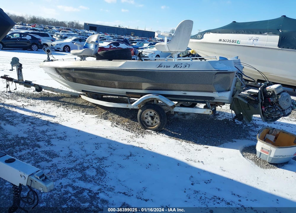1984 SIERRA RUNABOUT VIN: CRSD1058M84CM