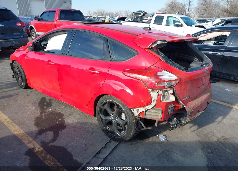 2016 FORD FOCUS ST VIN: 1FADP3L90GL246585