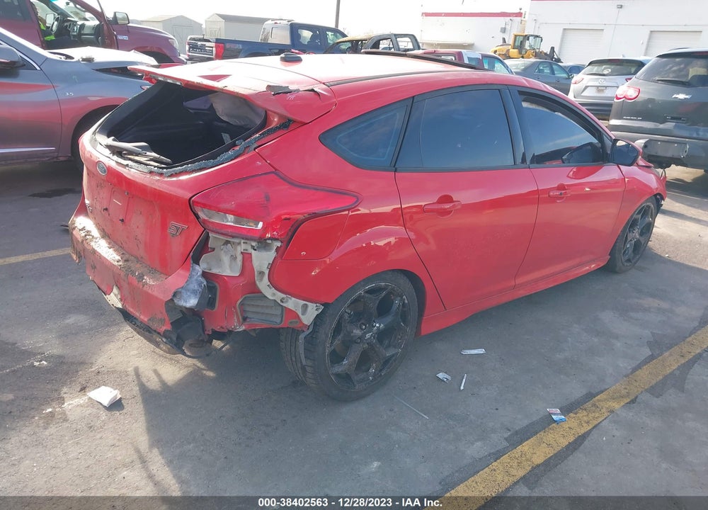 2016 FORD FOCUS ST VIN: 1FADP3L90GL246585