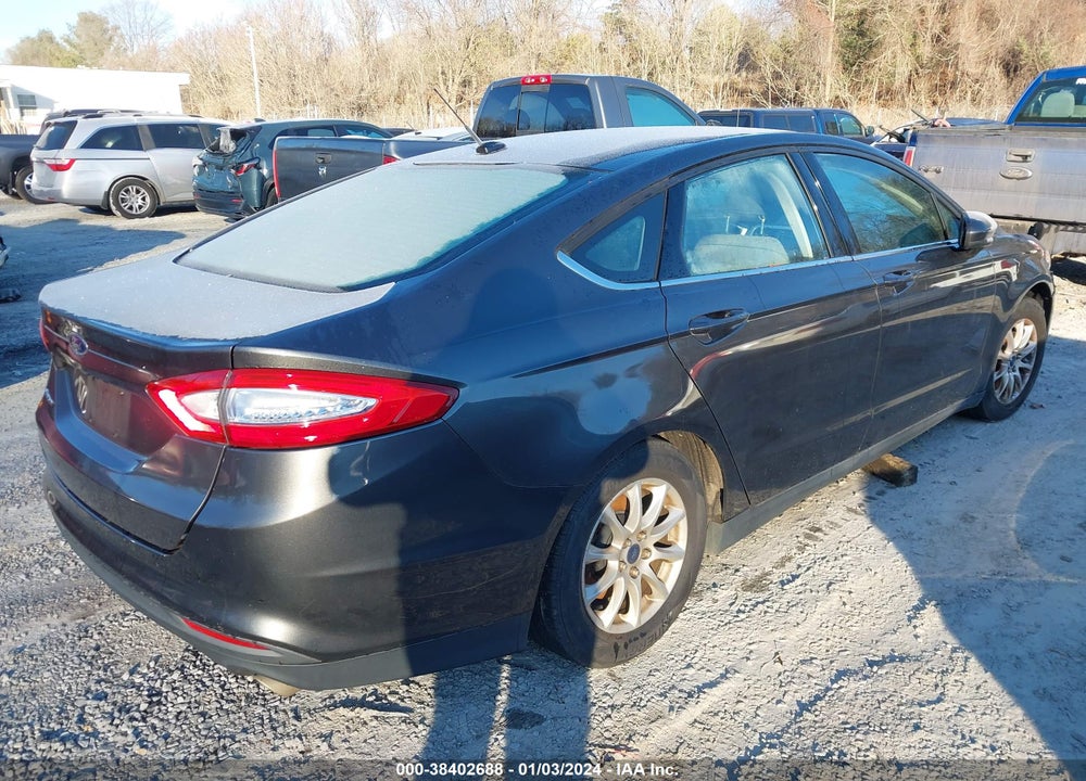 2015 FORD FUSION S VIN: 1FA6P0G75F5124100