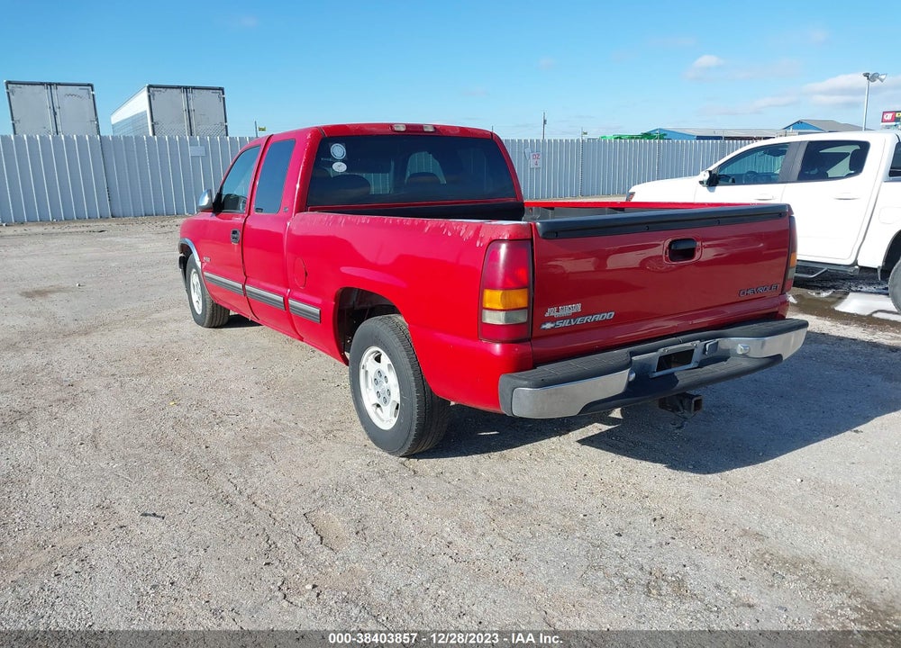 2000 CHEVROLET SILVERADO 1500 LS VIN: 2GCEC19T6Y1172744