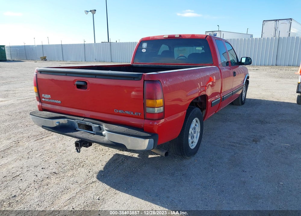 2000 CHEVROLET SILVERADO 1500 LS VIN: 2GCEC19T6Y1172744