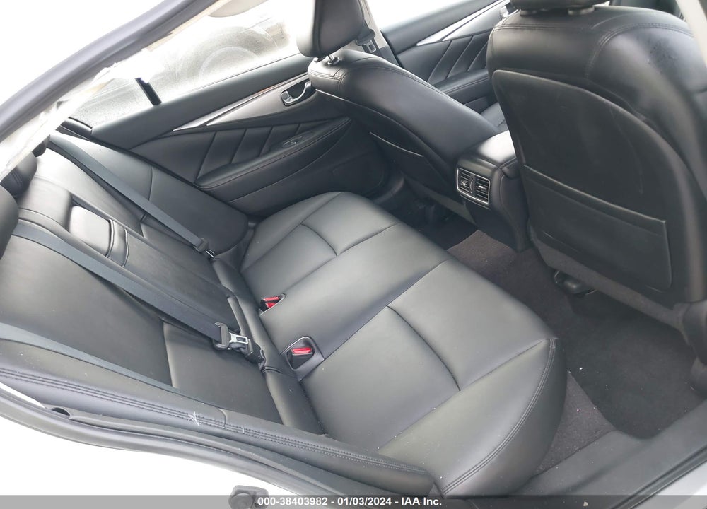 2019 INFINITI Q50 3.0T LUXE VIN: JN1EV7AR3KM592392