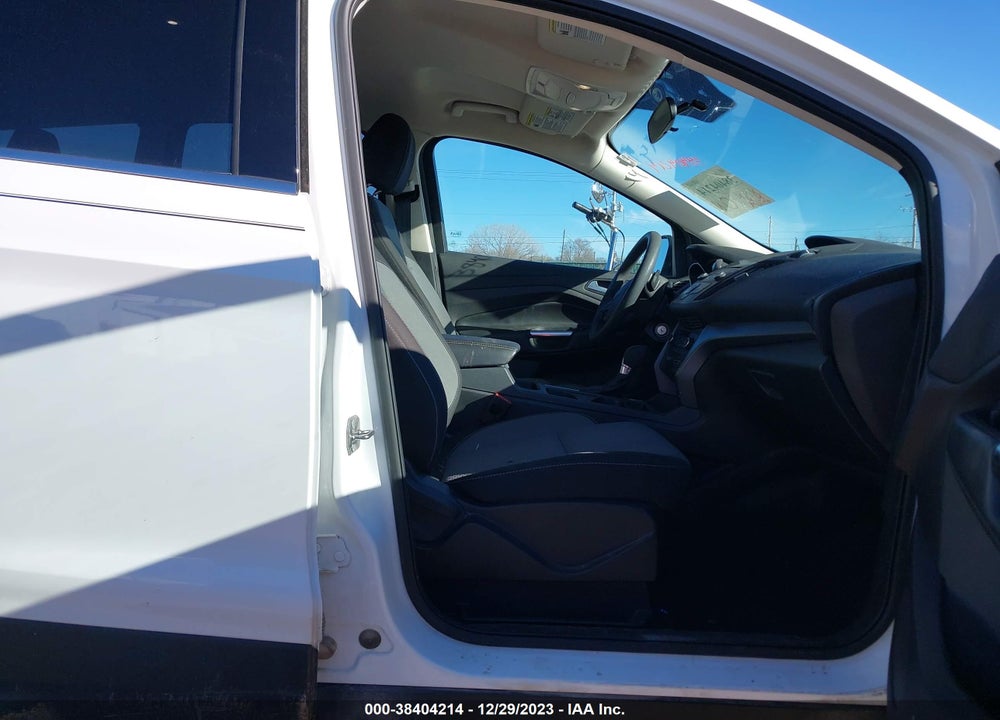 2017 FORD ESCAPE VIN: 1FMCU0GD7HUD39350