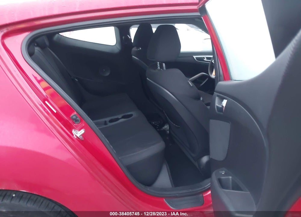 2016 HYUNDAI VELOSTER VIN: KMHTC6AD0GU250152