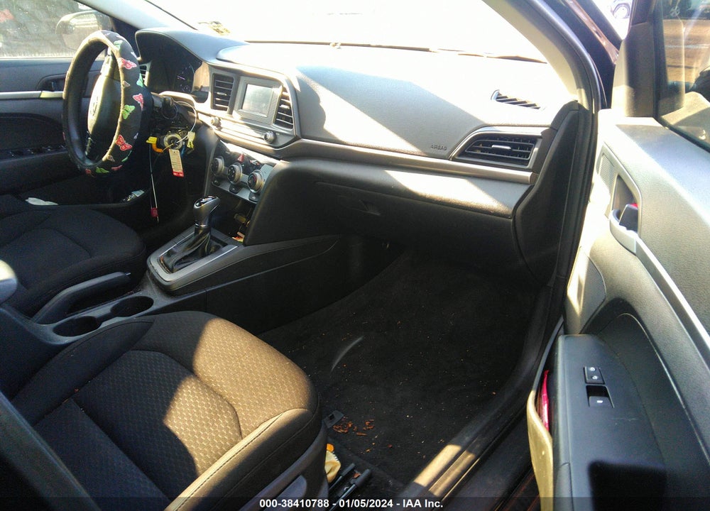 2019 HYUNDAI ELANTRA SE VIN: 5NPD74LF8KH447718