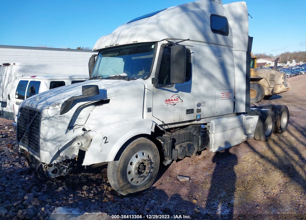 2014 VOLVO VN VNL VIN: 4V4NC9EHXEN166198