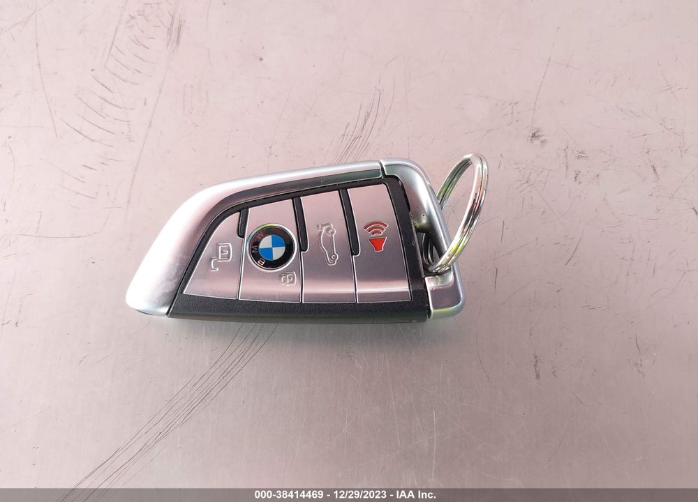 2021 BMW X7 VIN: 5UXCW2C02M9F47504