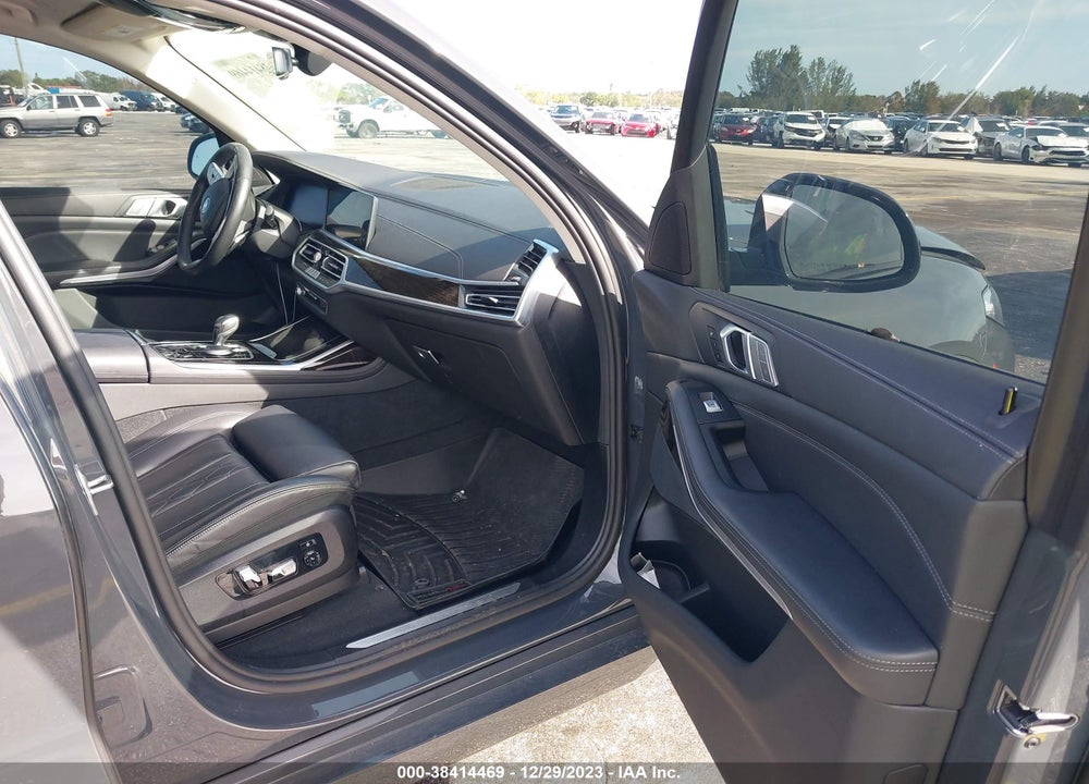 2021 BMW X7 VIN: 5UXCW2C02M9F47504