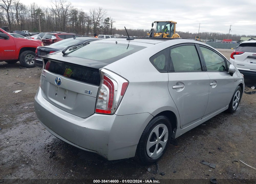 2013 TOYOTA PRIUS THREE VIN: JTDKN3DU5D5653697