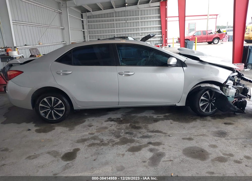 2017 TOYOTA COROLLA LE VIN: 5YFBURHE1HP677965