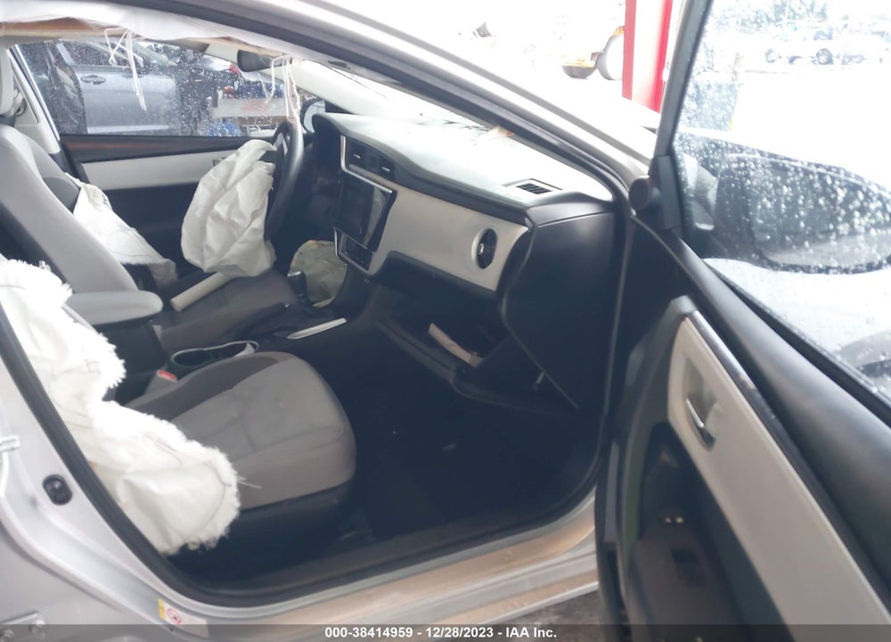 2017 TOYOTA COROLLA LE VIN: 5YFBURHE1HP677965