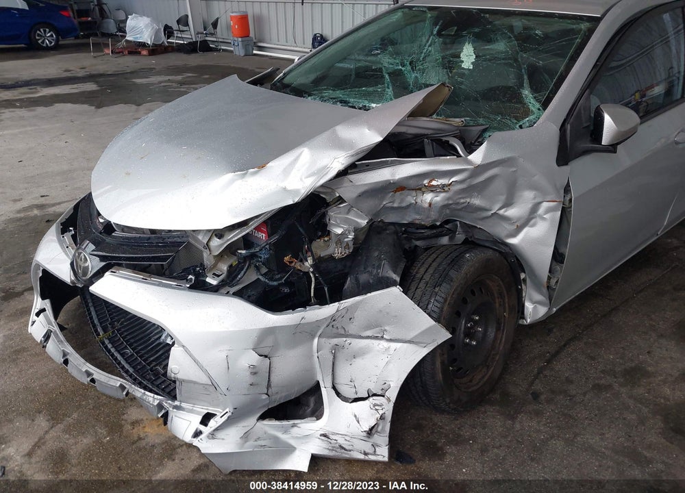 2017 TOYOTA COROLLA LE VIN: 5YFBURHE1HP677965