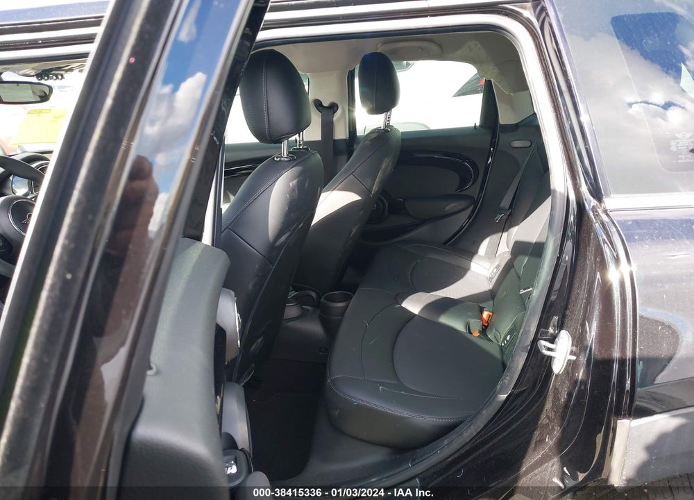 2019 MINI HARDTOP COOPER VIN: WMWXU1C57K2H74365