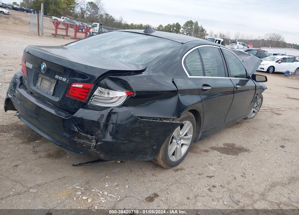 2011 BMW 528I VIN: WBAFR1C55BC746987