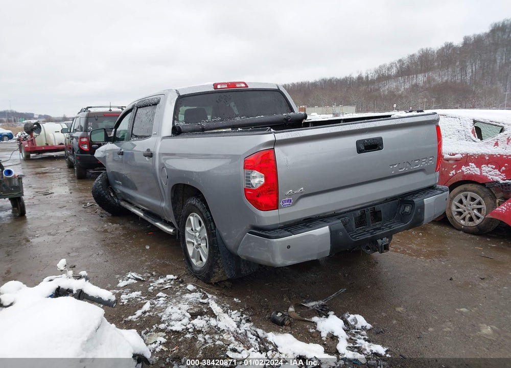 2017 TOYOTA TUNDRA SR5 5.7L V8 VIN: 5TFDY5F18HX614014