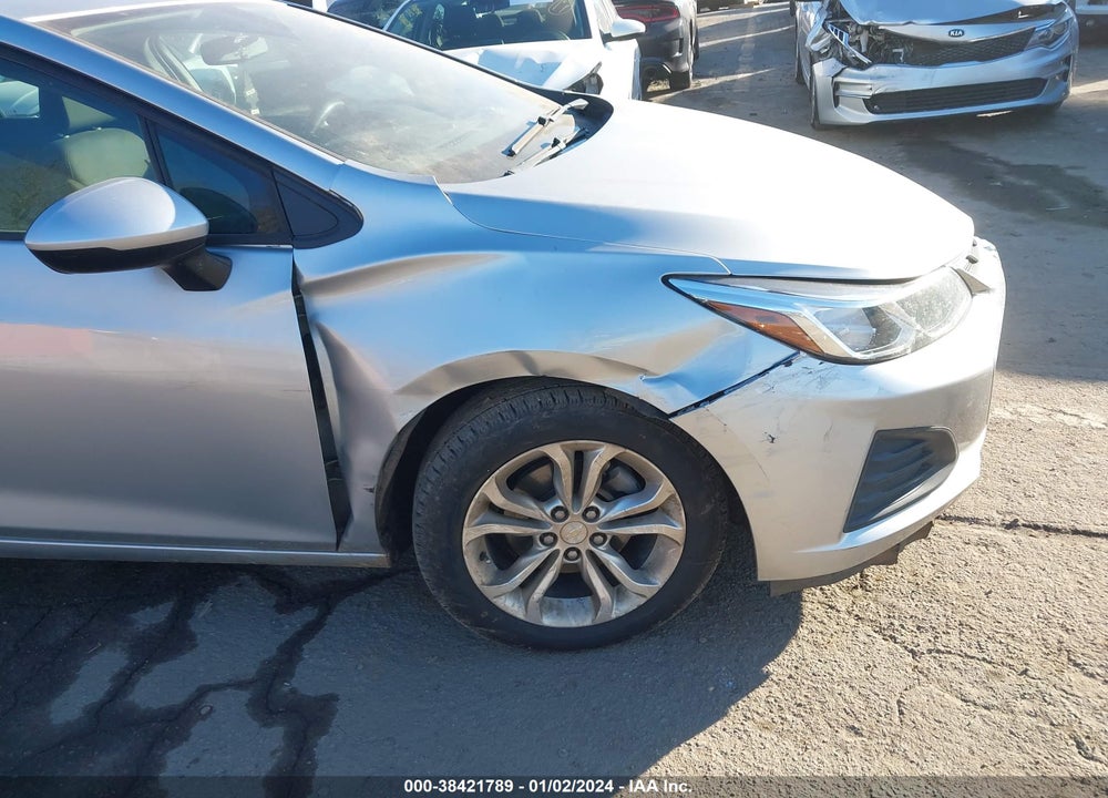 2019 CHEVROLET CRUZE LS VIN: 1G1BC5SM1K7113844
