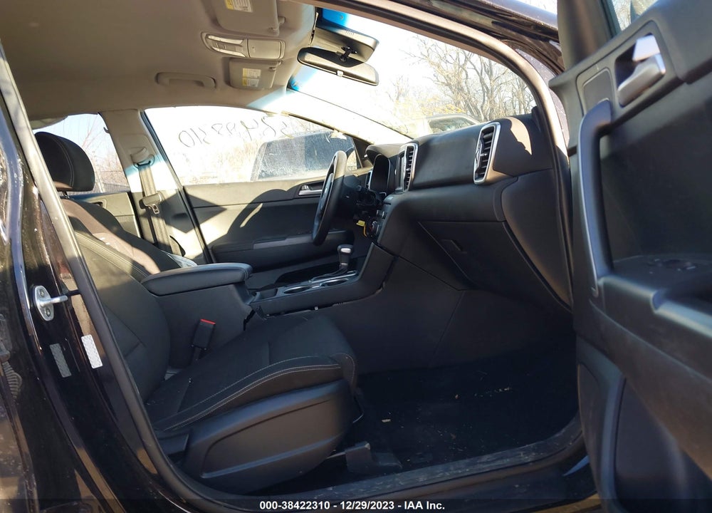 2019 KIA SPORTAGE LX VIN: KNDPMCAC1K7627068