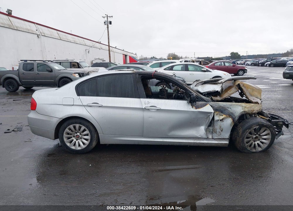 2009 BMW 328I VIN: WBAPH53519A438638