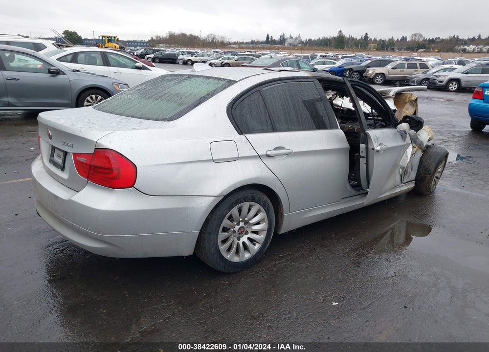 2009 BMW 328I VIN: WBAPH53519A438638