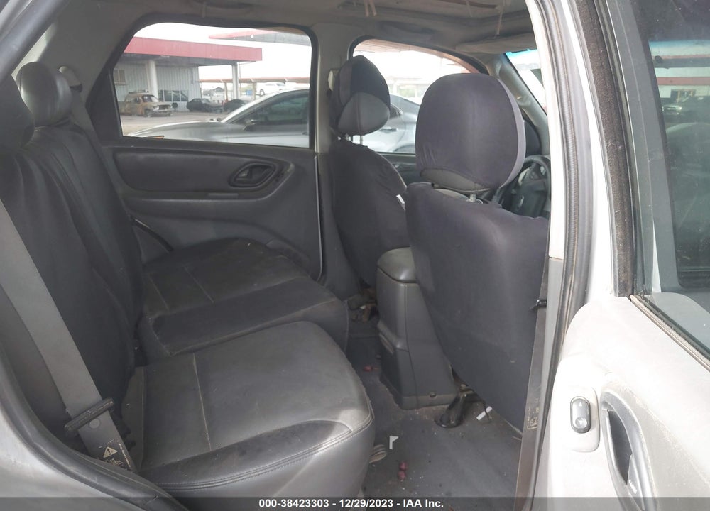 2003 FORD ESCAPE XLT VIN: 1FMYU93143KA02466