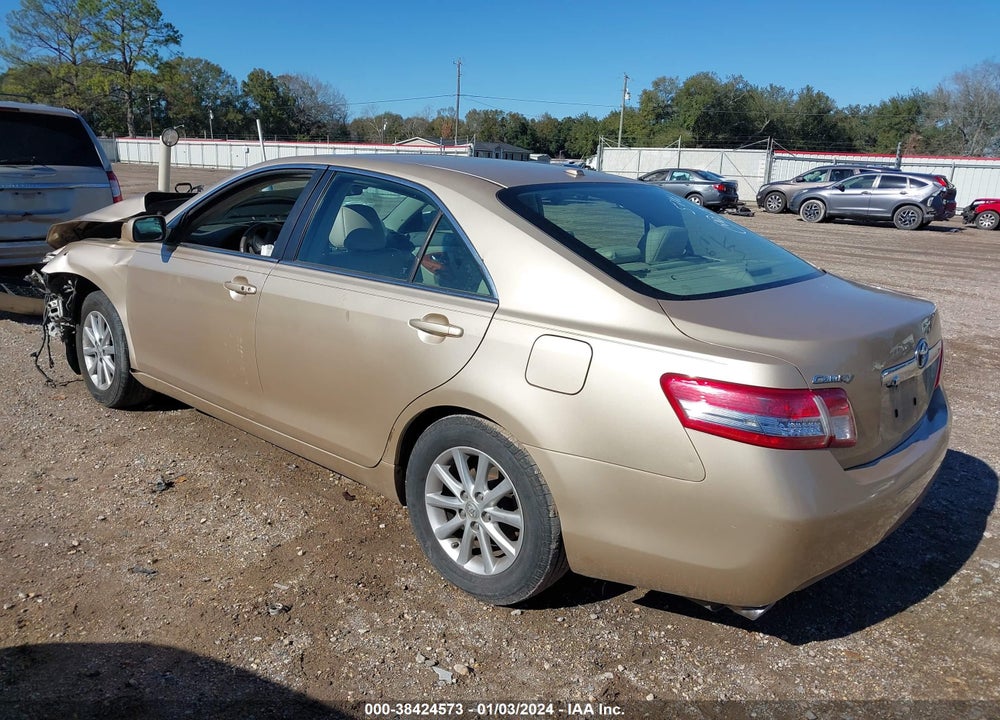 2011 TOYOTA CAMRY XLE V6 VIN: 4T1BK3EK4BU127310