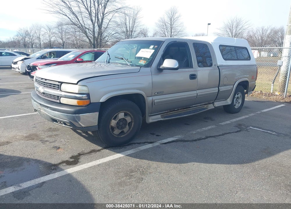 2000 CHEVROLET SILVERADO 1500 LS VIN: 1GCEK19T5YE228092