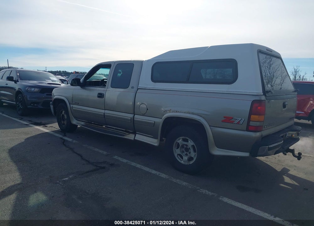 2000 CHEVROLET SILVERADO 1500 LS VIN: 1GCEK19T5YE228092