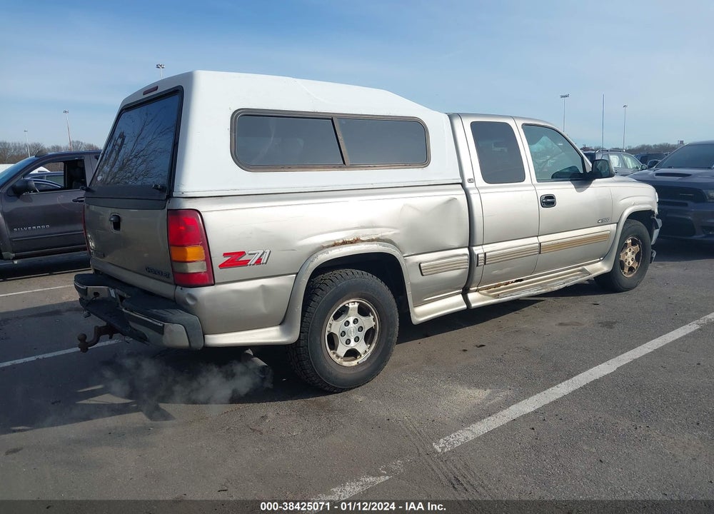 2000 CHEVROLET SILVERADO 1500 LS VIN: 1GCEK19T5YE228092
