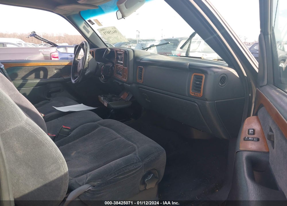 2000 CHEVROLET SILVERADO 1500 LS VIN: 1GCEK19T5YE228092