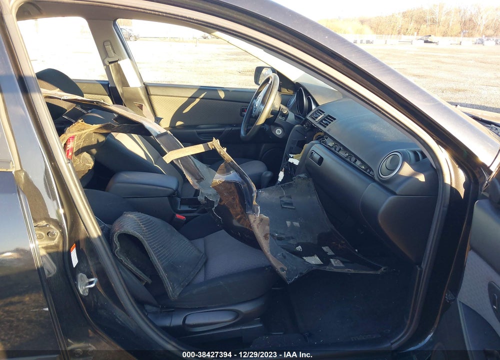 2006 MAZDA 3 I VIN: JM1BK32F561485907