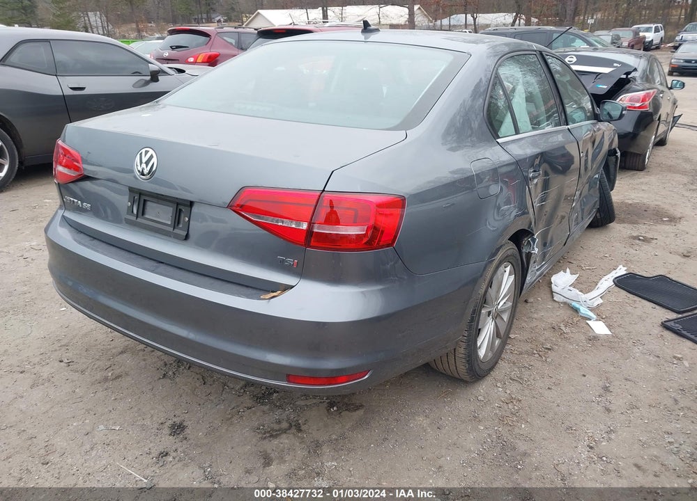 2015 VOLKSWAGEN JETTA 1.8T SE VIN: 3VWD17AJ7FM259912