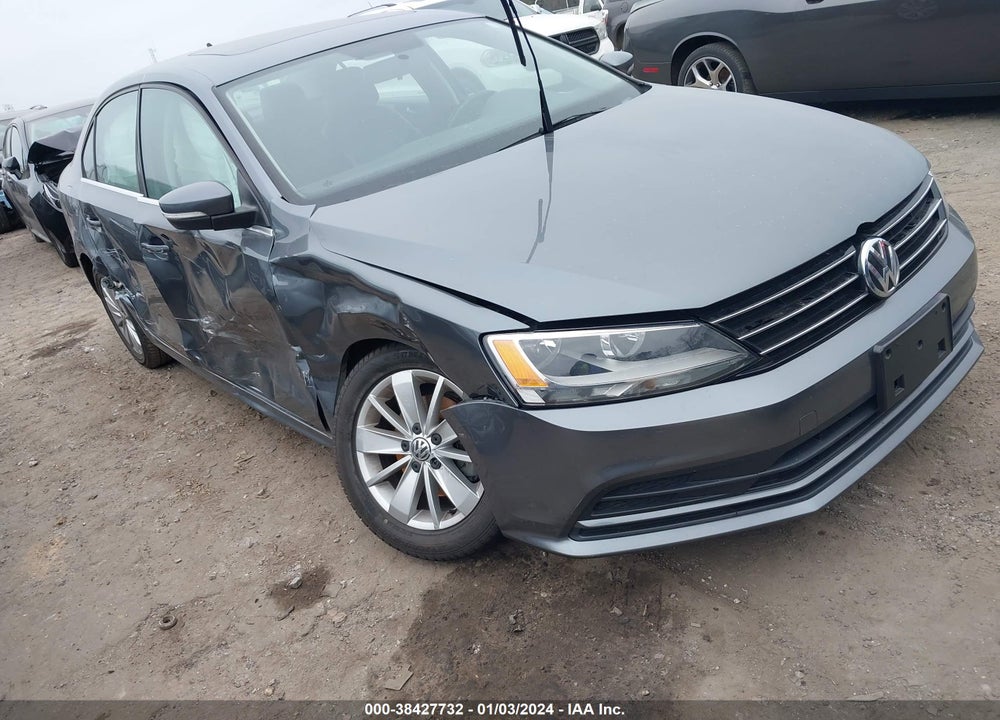 2015 VOLKSWAGEN JETTA 1.8T SE VIN: 3VWD17AJ7FM259912