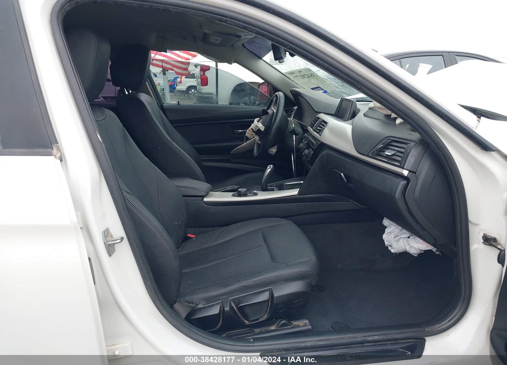 2018 BMW 320I VIN: WBA8E1G57JNU93124