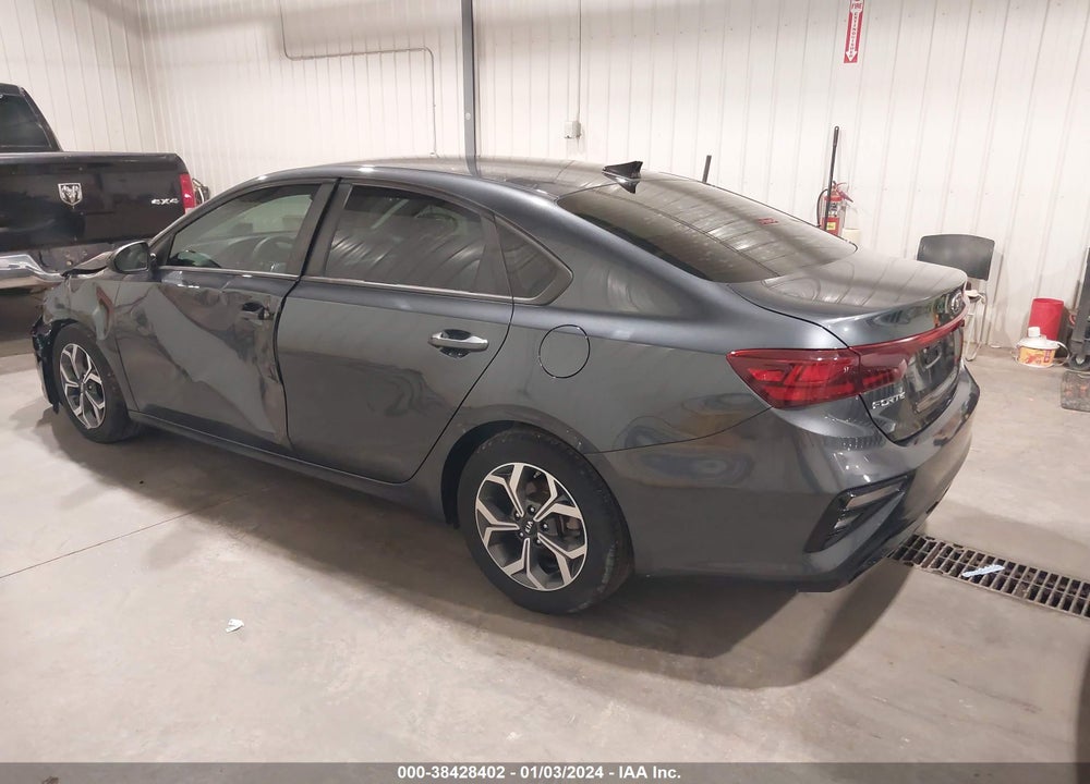 2019 KIA FORTE LXS VIN: 3KPF24AD0KE074607