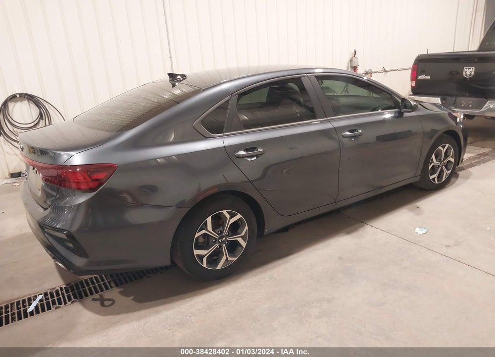 2019 KIA FORTE LXS VIN: 3KPF24AD0KE074607