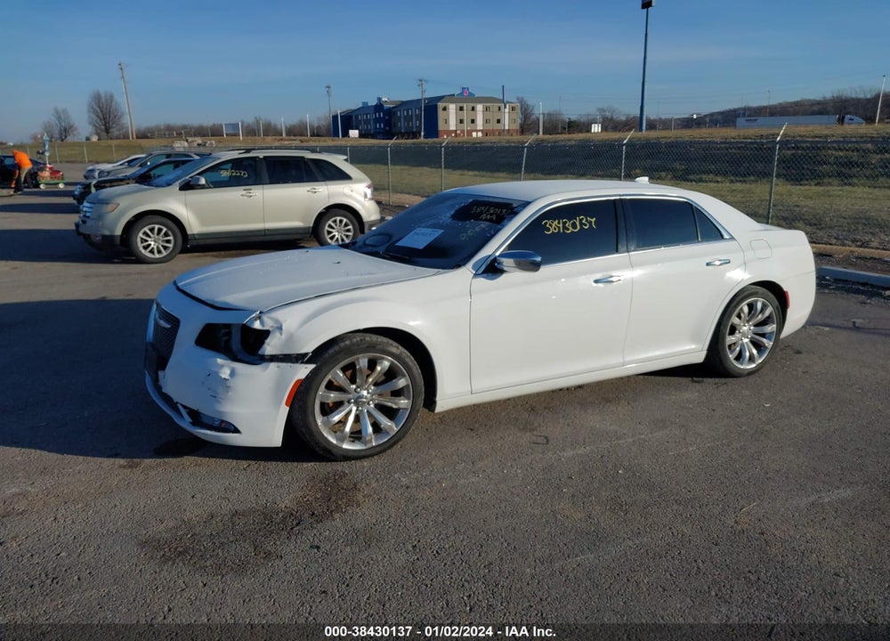 2018 CHRYSLER 300 LIMITED VIN: 2C3CCAEG8JH159558