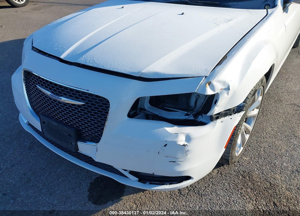2018 CHRYSLER 300 LIMITED VIN: 2C3CCAEG8JH159558