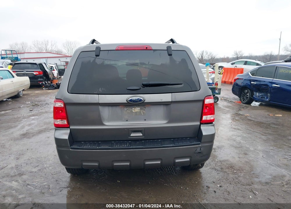 2011 FORD ESCAPE XLT VIN: 1FMCU0D77BKC52498