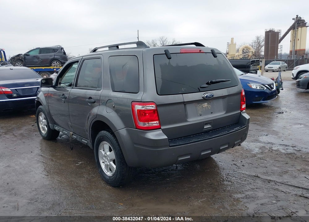 2011 FORD ESCAPE XLT VIN: 1FMCU0D77BKC52498