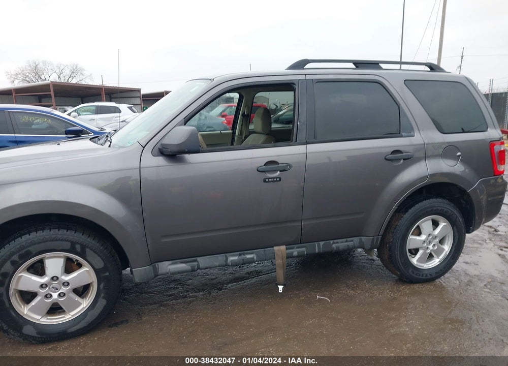 2011 FORD ESCAPE XLT VIN: 1FMCU0D77BKC52498
