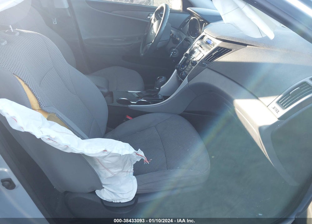 2013 HYUNDAI SONATA GLS VIN: 5NPEB4AC6DH551655